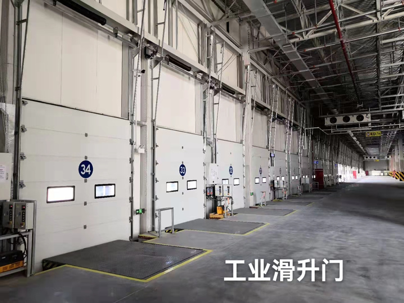 實探“互聯(lián)網(wǎng)之光”博覽會：人工智能拓展生活應(yīng)用新場景、特設(shè)低空經(jīng)濟專區(qū)
