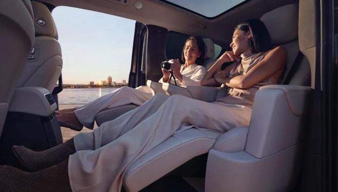 重磅！理想全系車型將亮相2024山東國際車展理想L6、MEGA等明星新車都會來……(圖18)