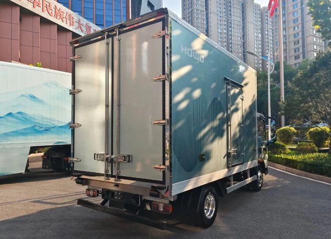 夠省夠勁夠智能 中國重汽新能源統(tǒng)帥PRO純電輕卡(圖12)